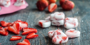 Natural Frozen Dog Treats for Valentines